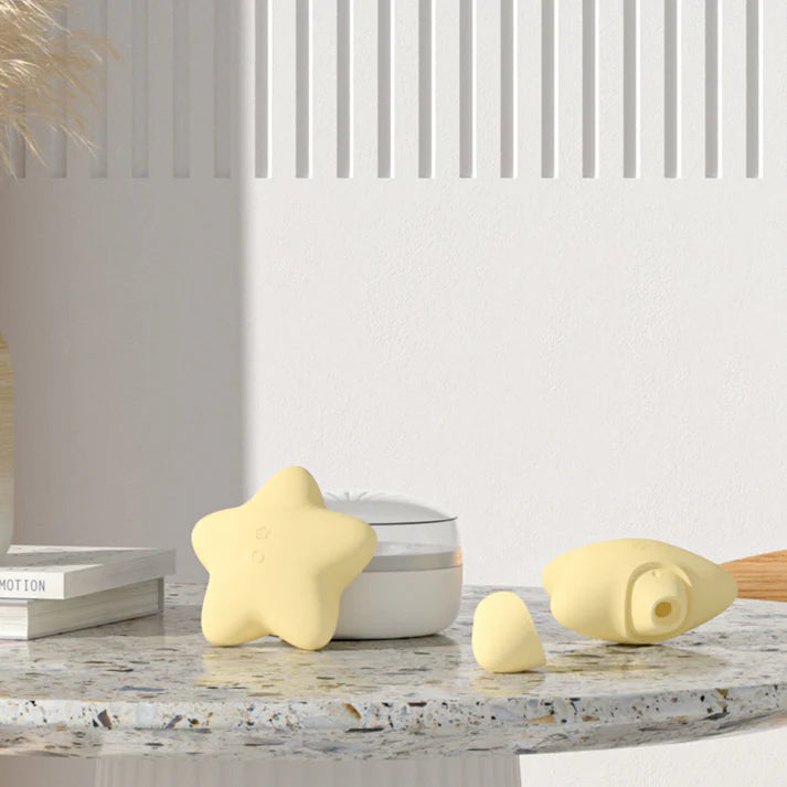 Peach Star — Clit Sucking Vibrator with Starry Night Projection