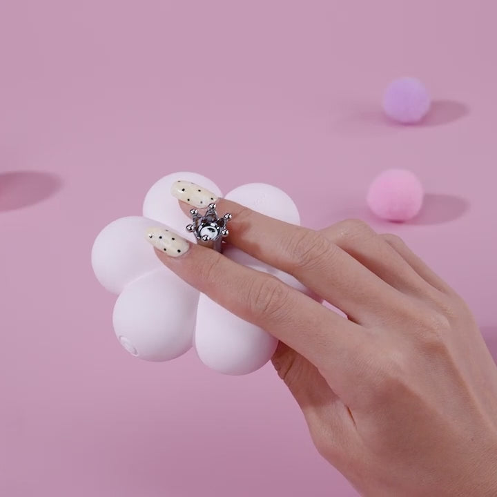 Load video: Cake Night Light Wearable Clit Suction &amp; G-Spot Vibrator Set — App Controlled